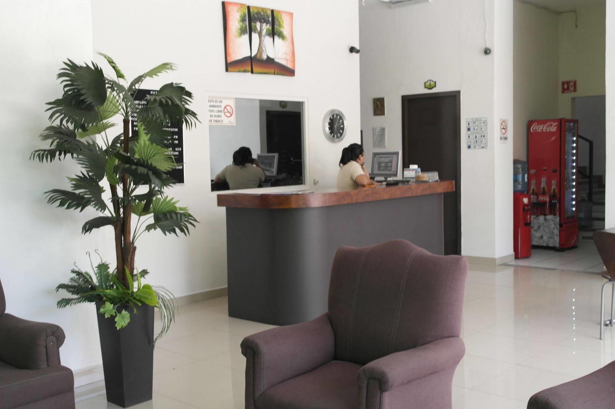 Hotel El Roble Tuxtla Gutierrez Exterior photo